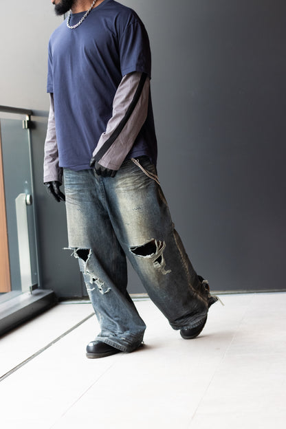 Frayed Distressed Wide-Leg Jeans